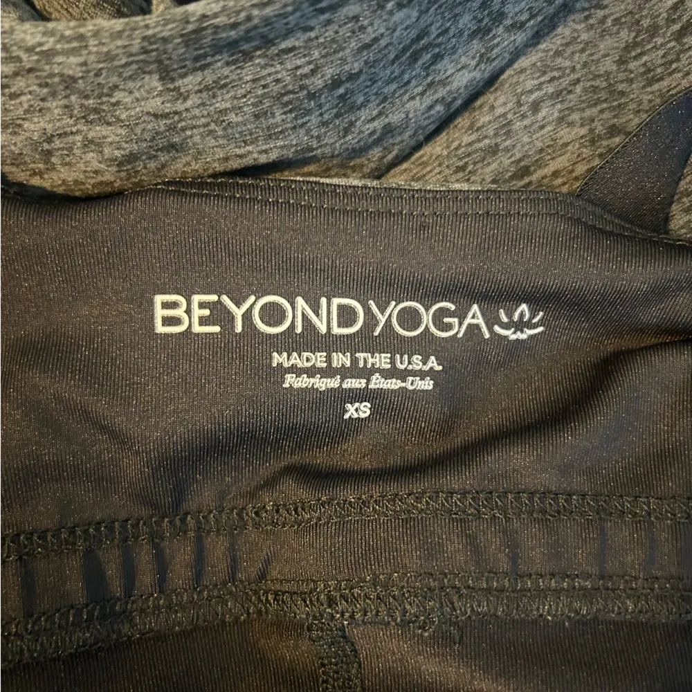 Beyond Yoga Spacedye Move It Charcoal Grey Dress w/Shorts XS - Image 5