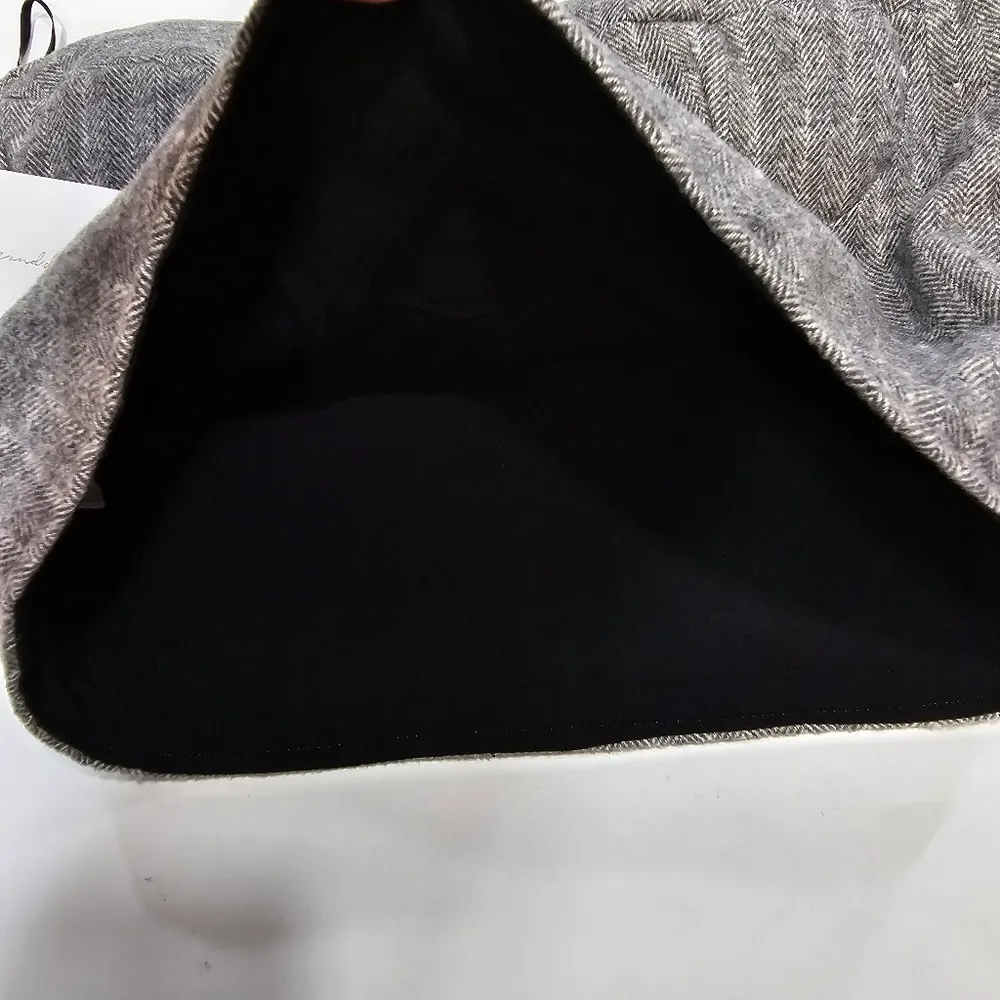 Line & Dot Paola Top in Heather Grey - Image 6