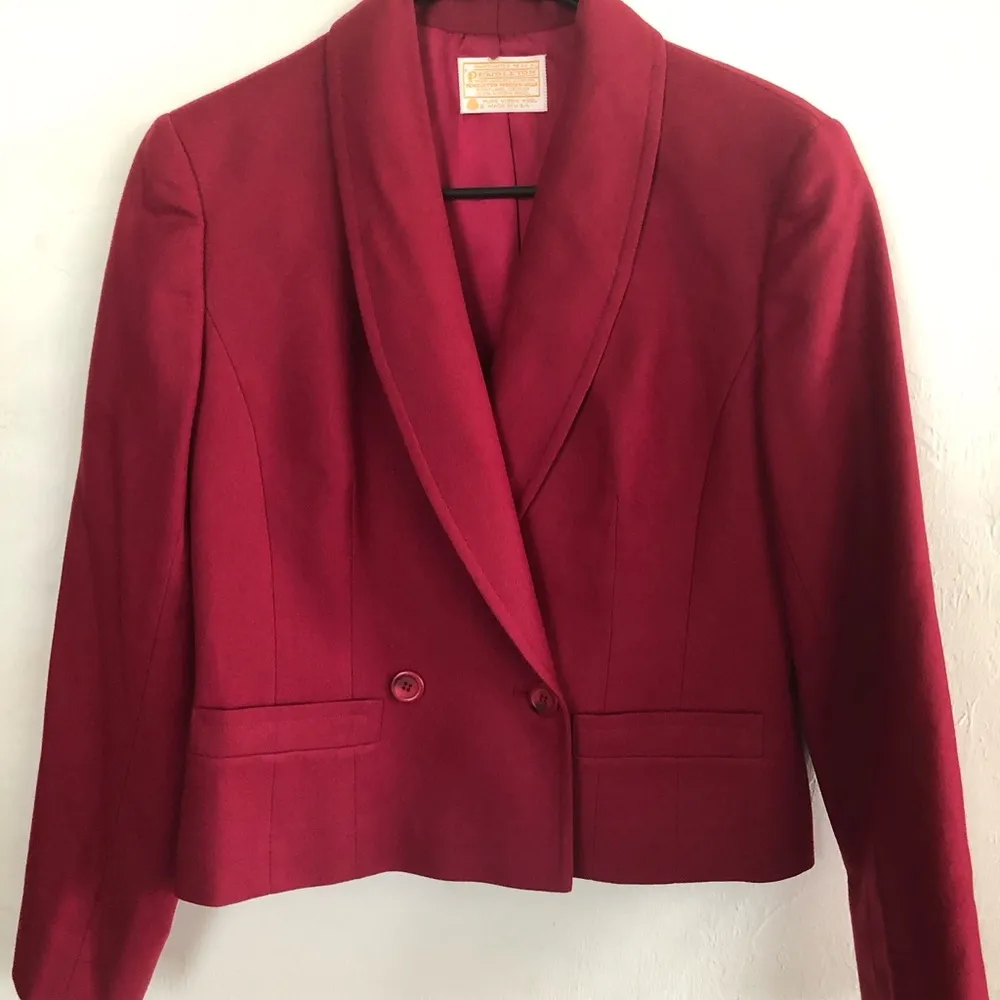 PENDLETON Womens Short Jacket 100% Virgin Wool Size 6 Dark Red Made In U.S.A - Image 2