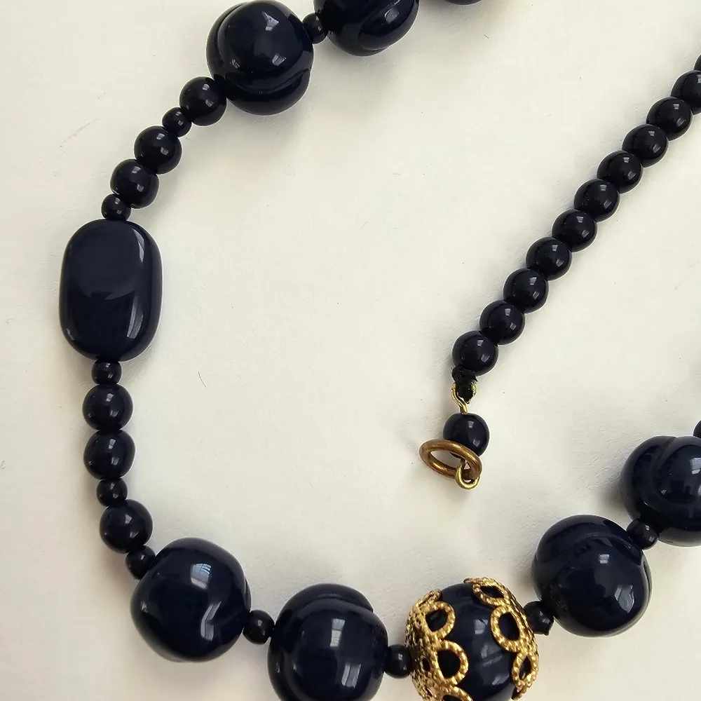 Vintage Style Dark Blue Bead Gold tone metal accents beaded necklace - Image 5