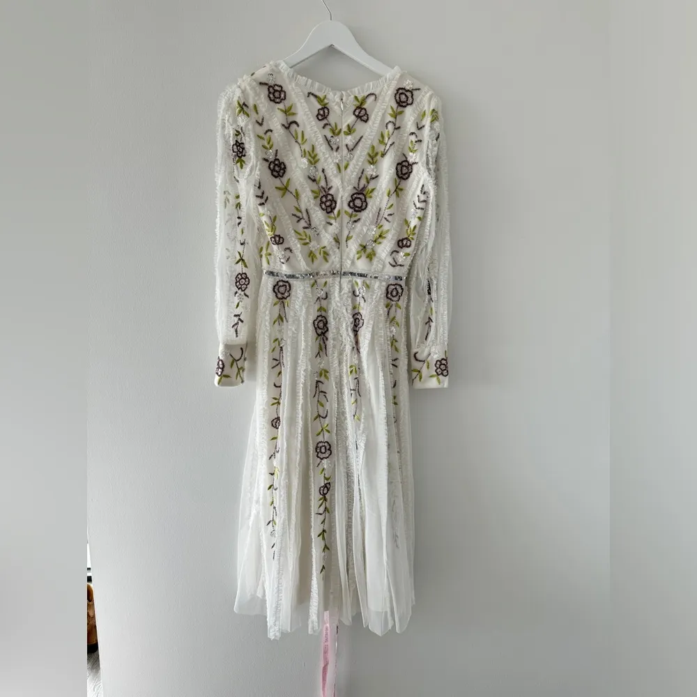 MAC DUGGAL NEW White Long Sleeve Embroidered Wrap Midi Dress 8 - Image 12