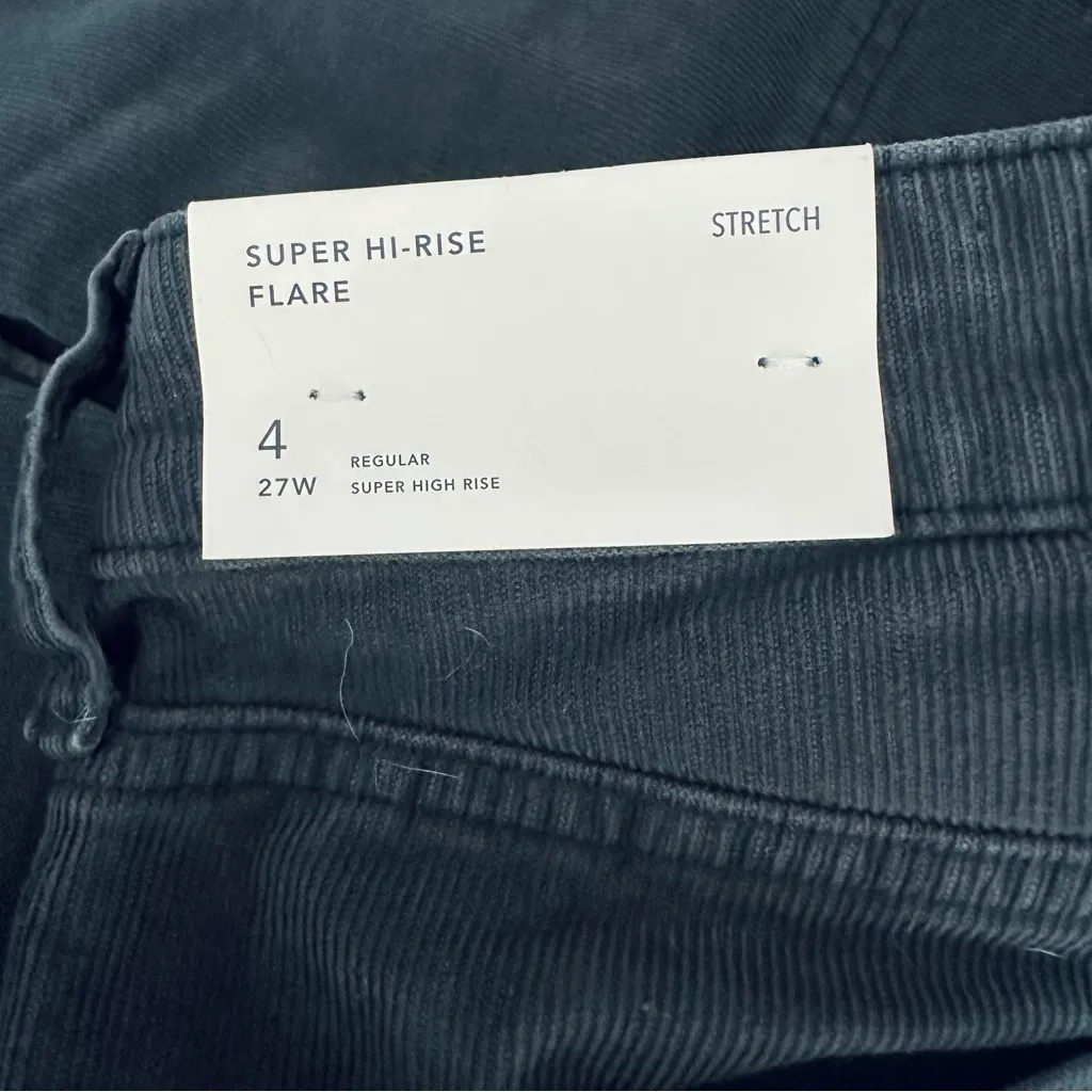 NEW! American Eagle AE Stretch Corduroy Super High-Waisted Flare Pant Size 4 - Image 6