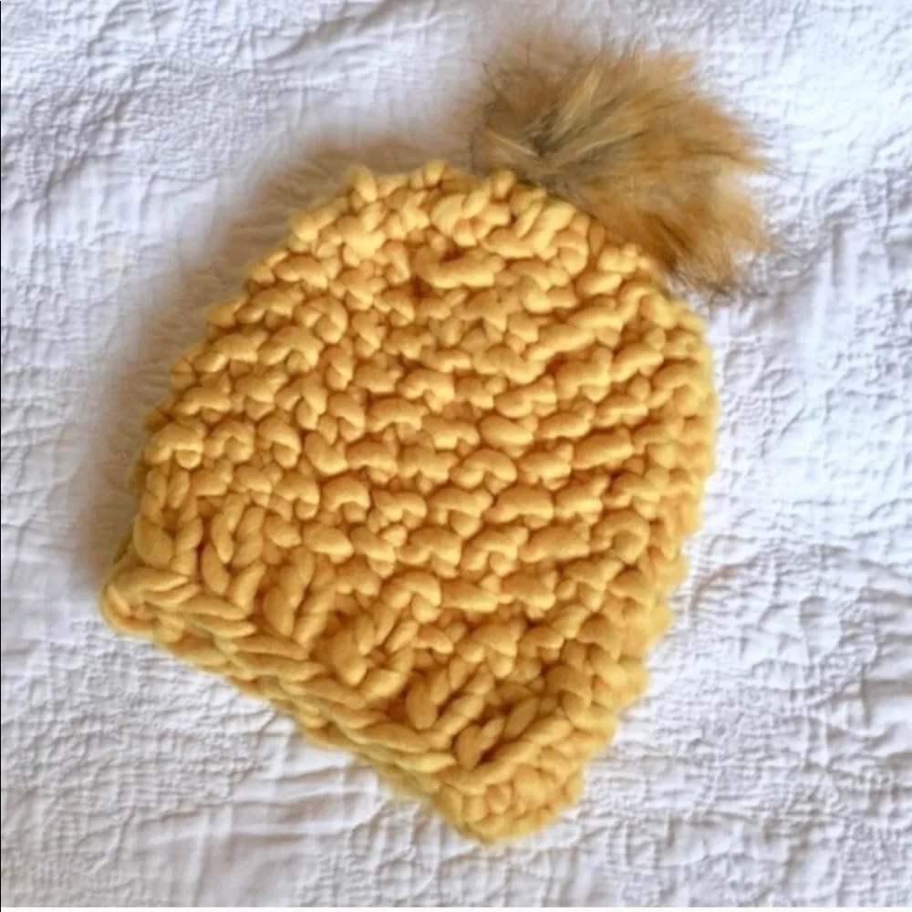 3/$30 🔥 Chunky Knit Yellow Pom Beanie Brown - Image 4