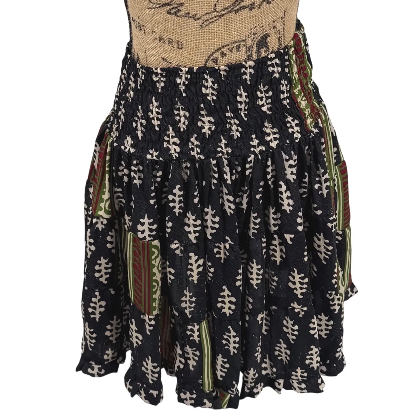 Earthbound Trading Co‎ Tiered Skater Skirt Lg Ruffle Boho Hippie Phoebe Buffay Black - Image 7
