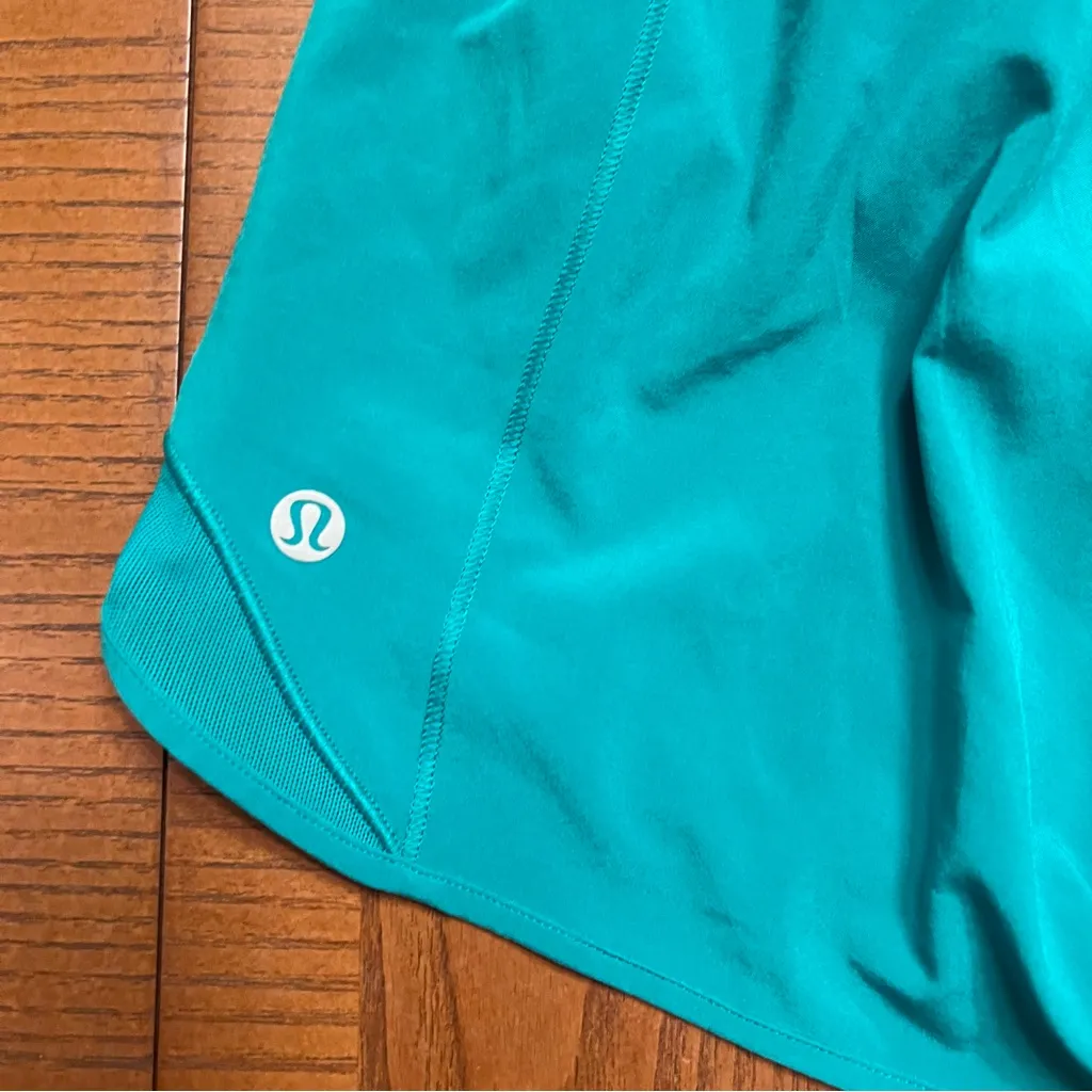 Lululemon‎ Hotty Hot High-Rise Lined 4" Running Shorts in Kelly Green Size 2 - Image 15