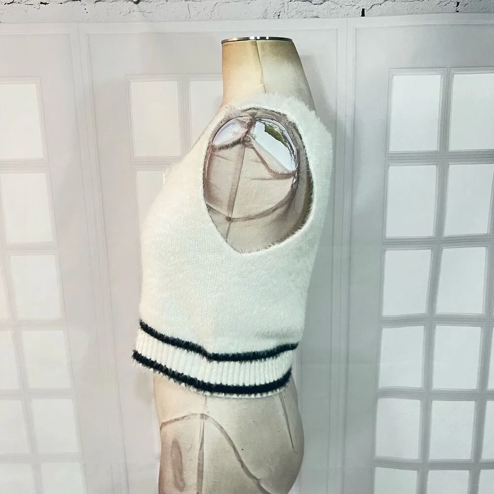 POL White Fuzzy Button Down Square Neck Sleeveless Sweater Size Medium - Image 6