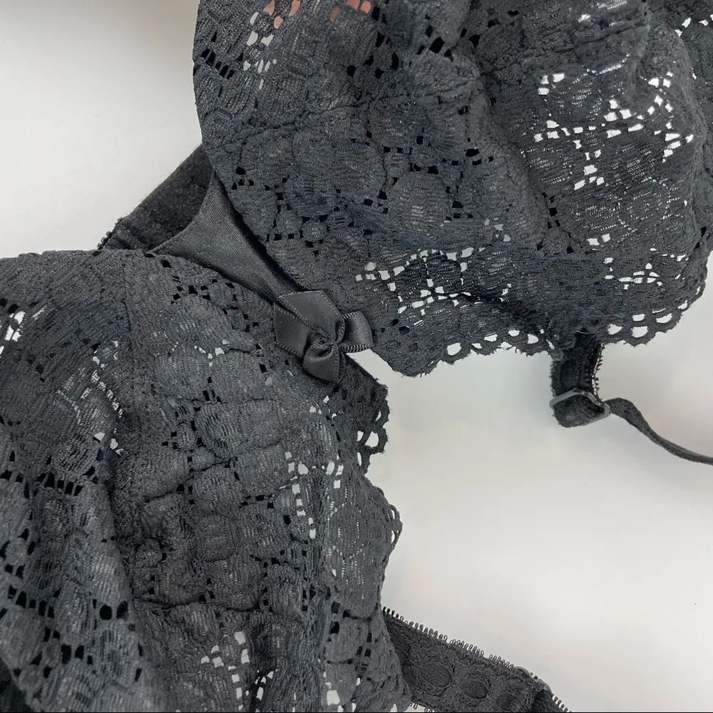 NWT Vintage Y2K Vanity Fair Black Daisy Lace Full Figure Underwire Bra Sz 34D - Image 5