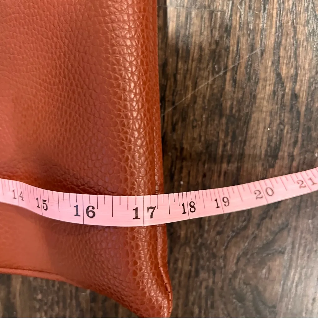 Vince Camuto Tote Vegan Leather Tan with Black Stripe NWOT - Image 3