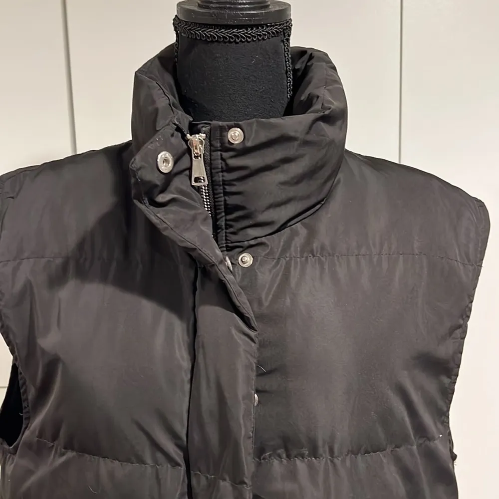 SHEIN puffer vest . Size‎ S - Image 2