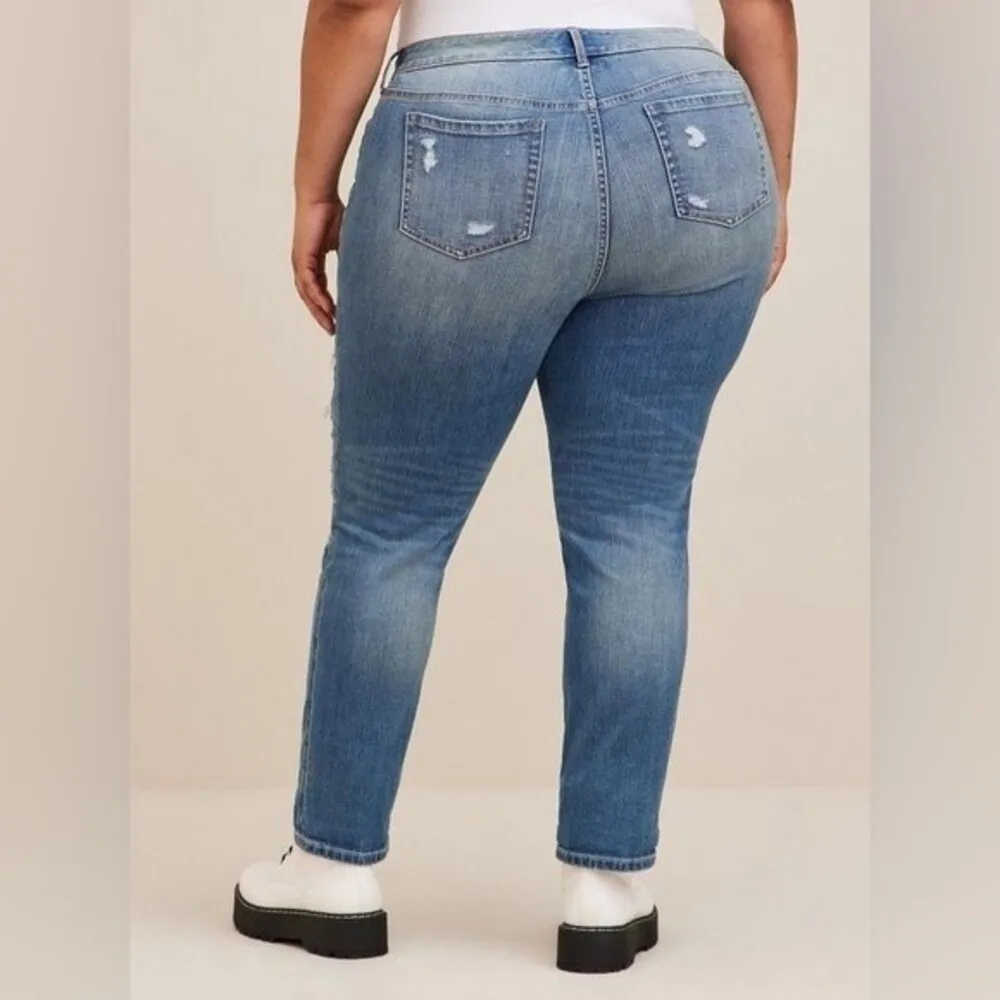 Torrid 14R Boyfriend Straight Vintage Stretch Rip & Repair Jean Backseat Bingo - Image 11