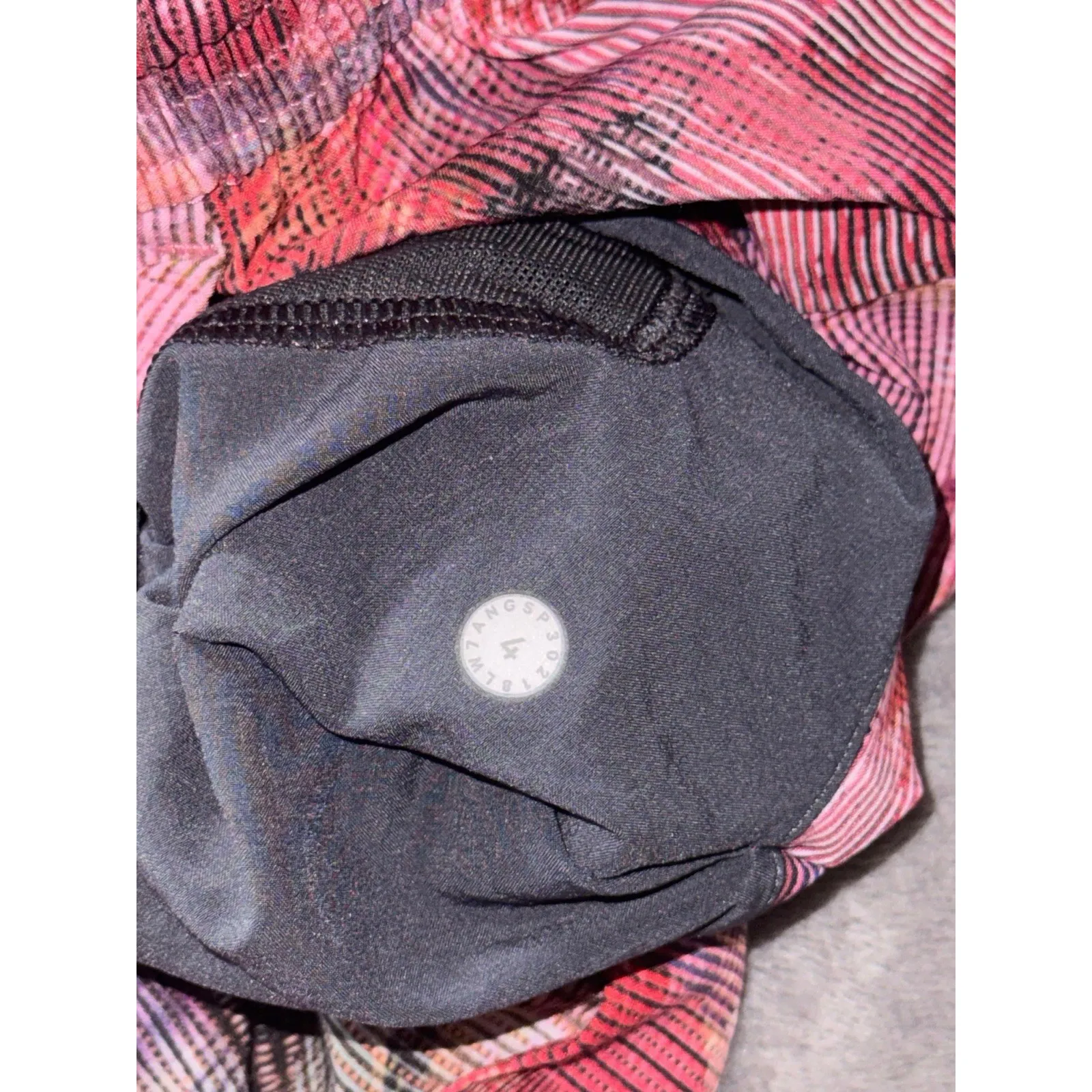 LULULEMON‎ Spring Break Away Breakaway Shorts II  Size 4 - Image 3