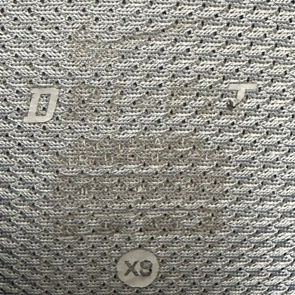 Nike grey dri fit reflective pullover hoodie - Image 6