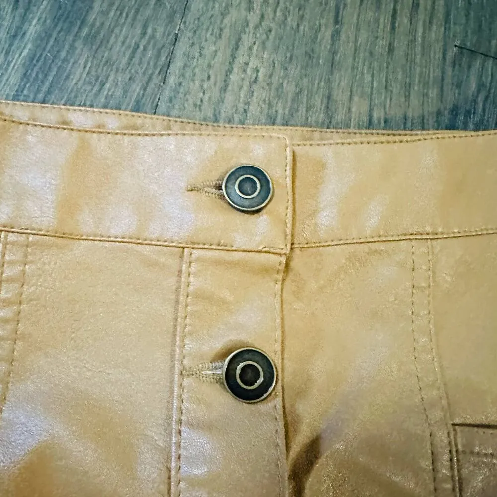 NWOT Peach Love Tan Faux Leather Button Up Front Mini Skirt size Medium - Image 8