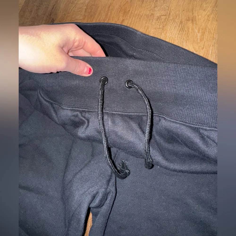 Nike Wide Legged Cropped Sweatpants - size S - Image 7