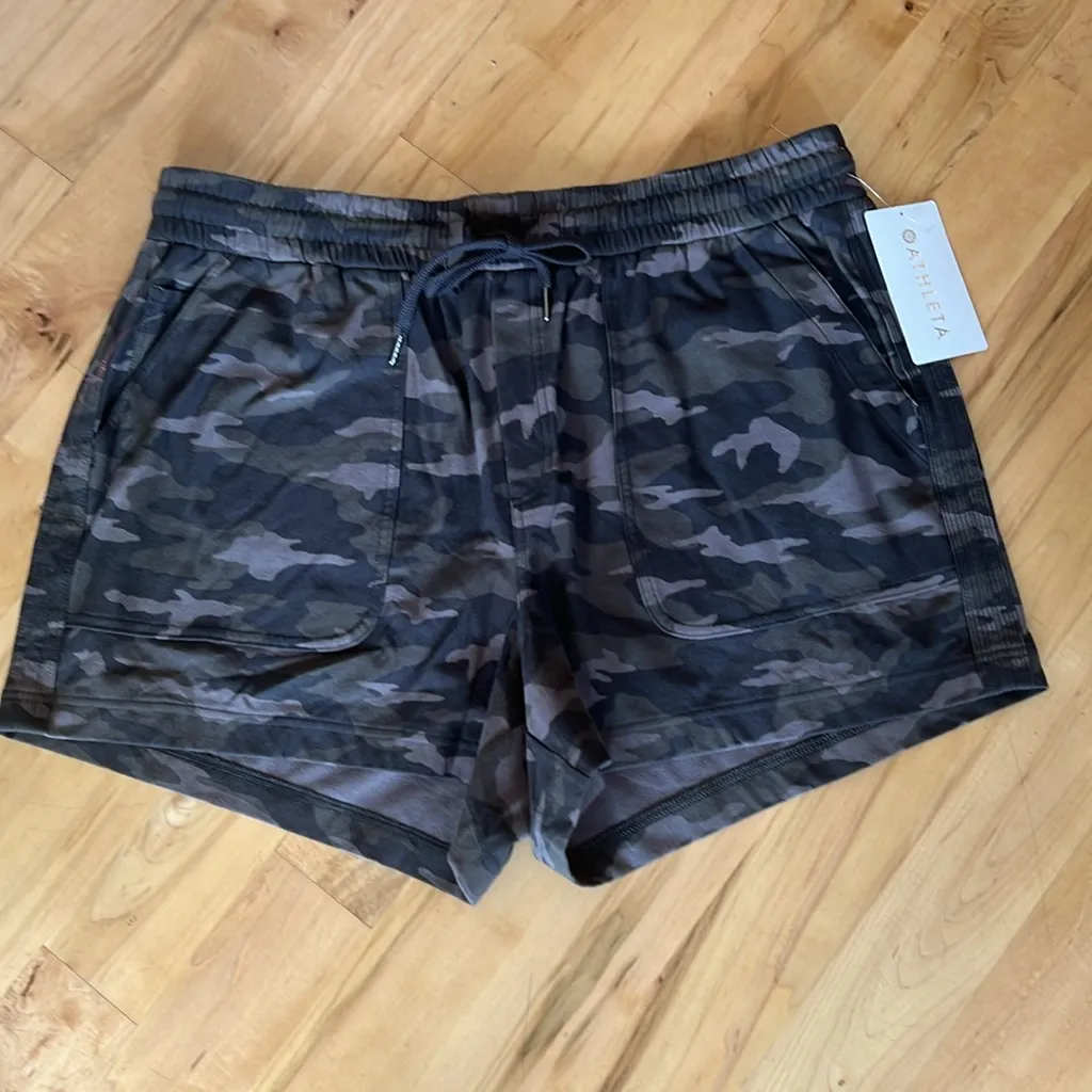 Athleta Farallon Camo Pull On Shorts - Size 20 NWT - Image 5