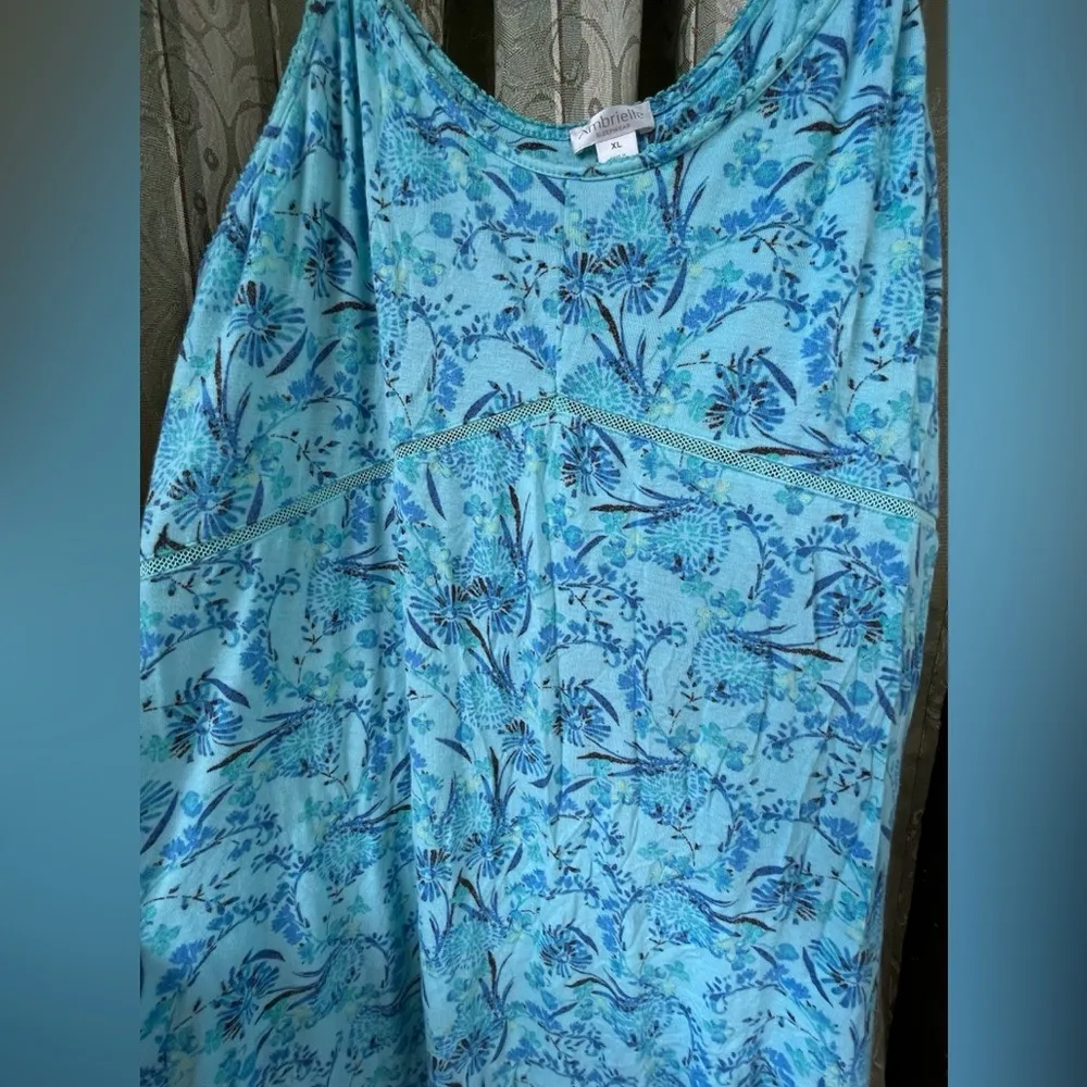 NEW Women AmBrielle Blue Floral Nightgown Inner Bra Adjustable spaghetti Straps Size XL - Image 3