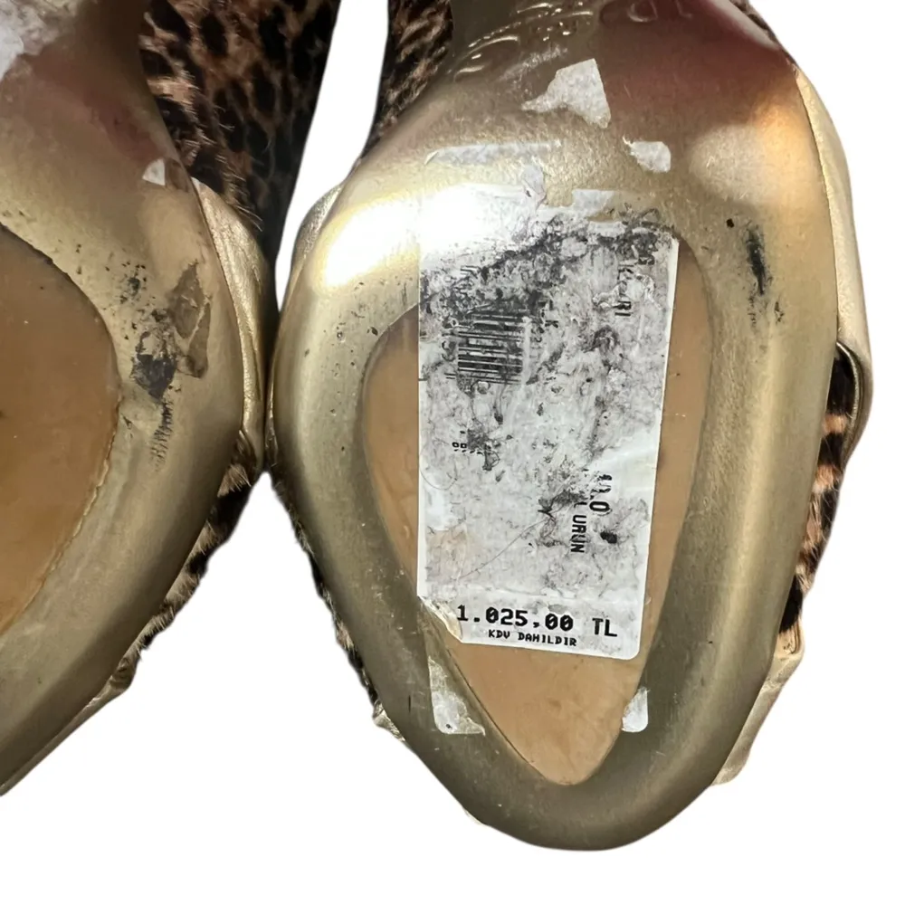 Dolce & Gabbana Women’s Vintage Peep Toe Gold Bow Leopard Print Pump Heels Sz 40 - Image 10