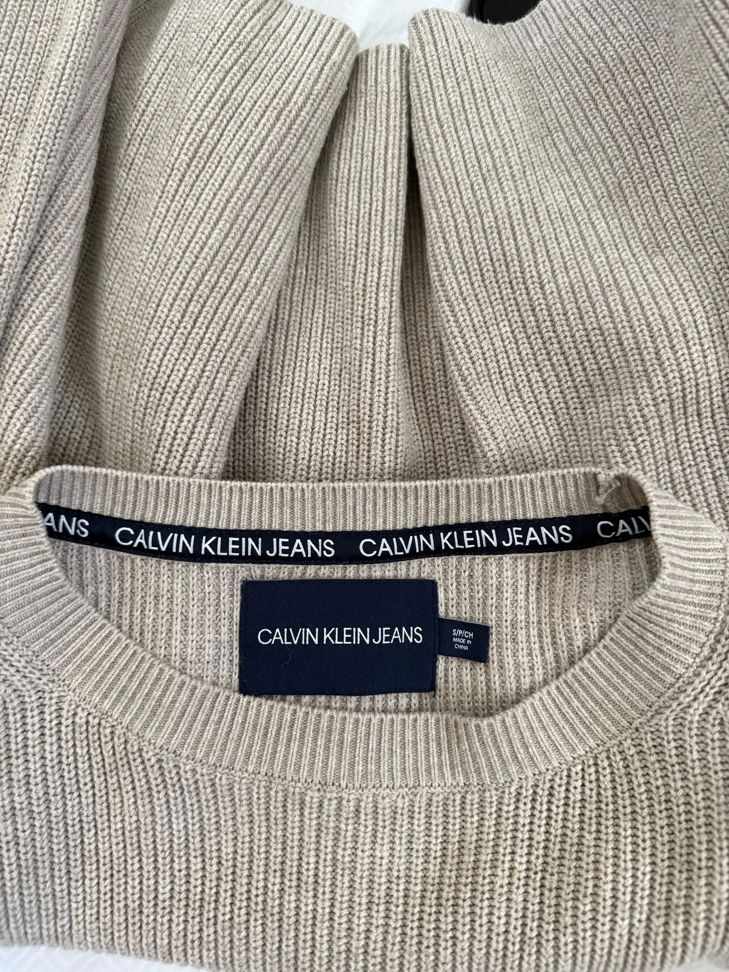 Calvin Klein Sweater Cropped - Image 3