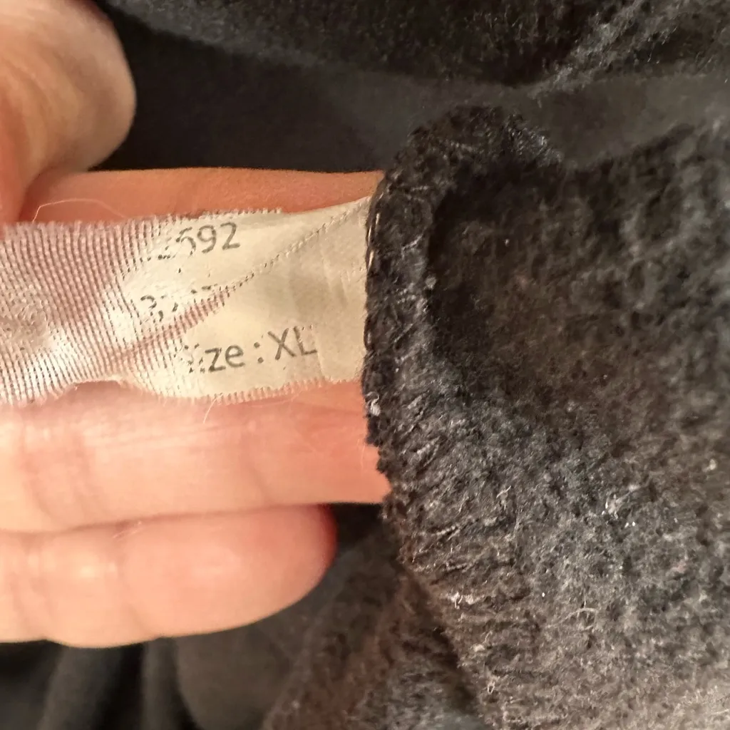 Gilden Graphic Hoodie XL Black Besser Deutschland by Ink Pixie Hooded
Sweatshirt - Image 4