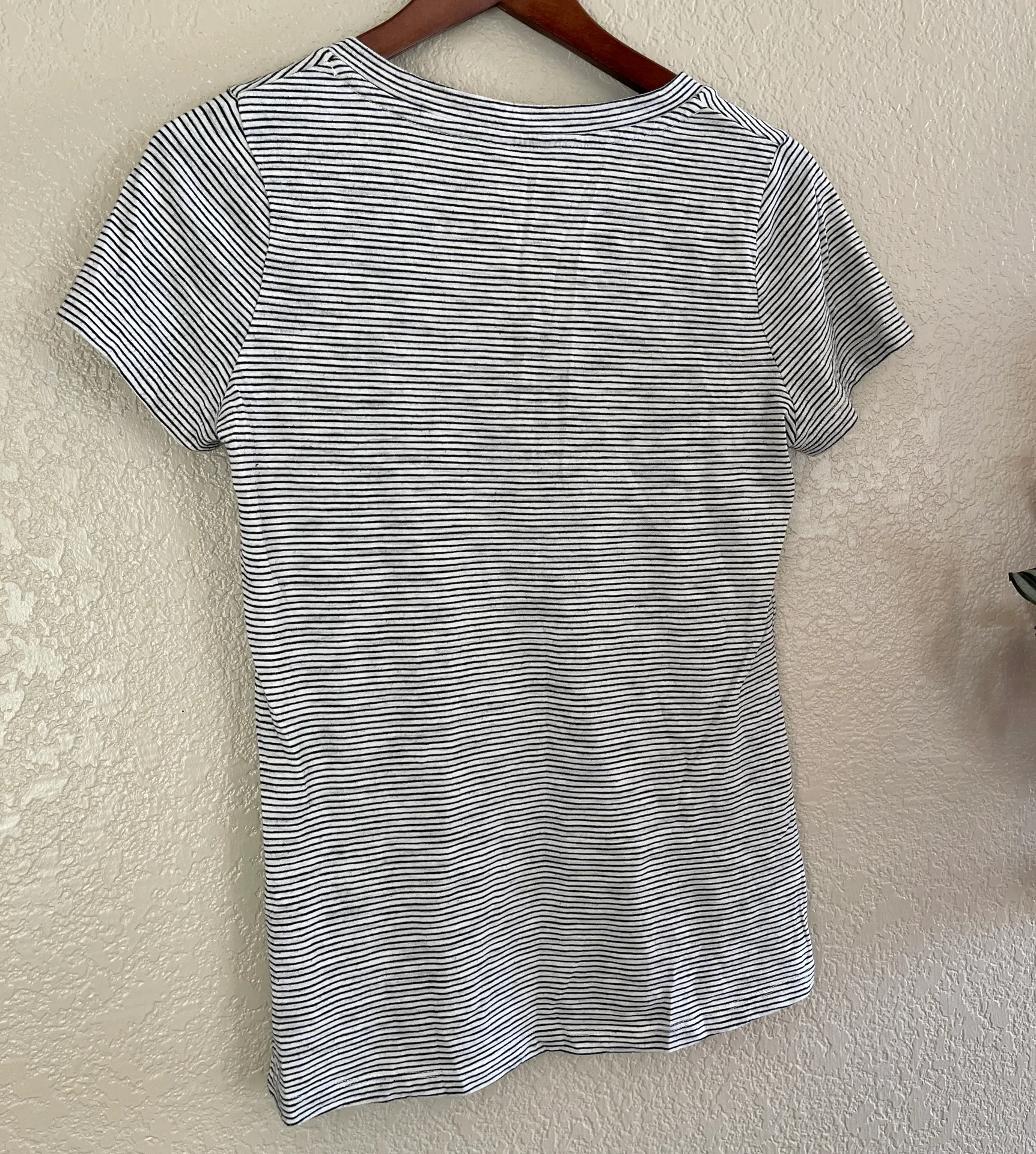 Stripped V-Neck - Image 3