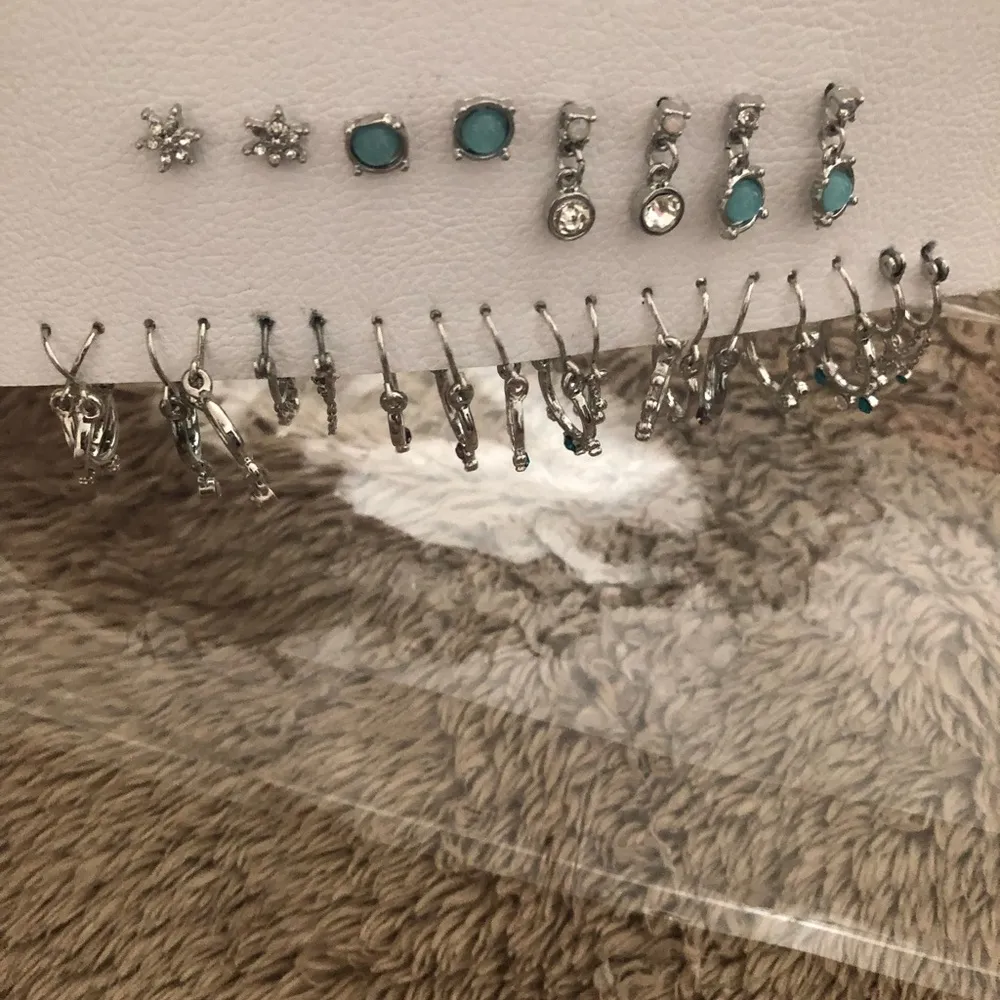 🆕 Akira Silver Earrings Multipack - Image 3