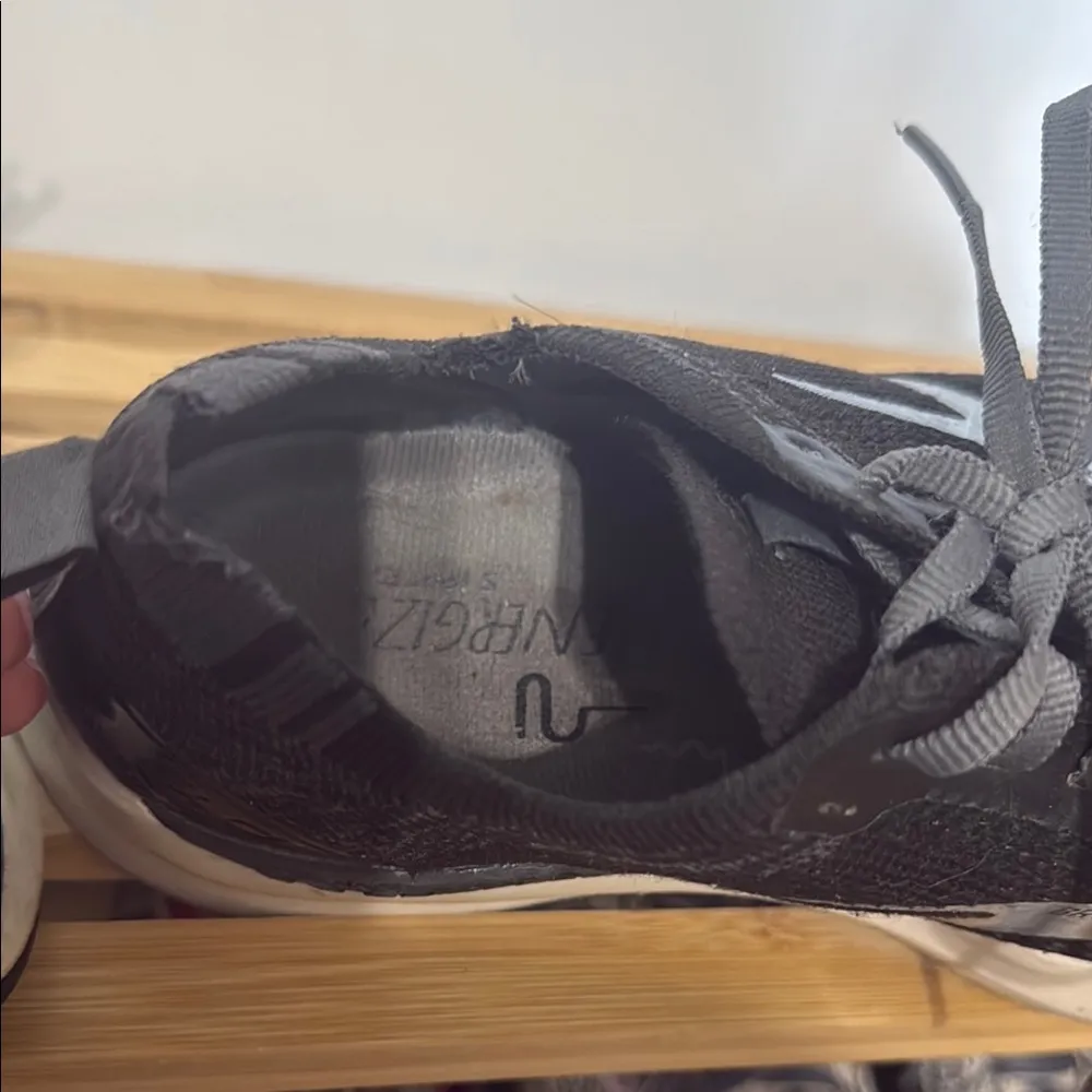 Brooks Bedlam 3 Black and Gray Athletic Running Shoes - Image 8