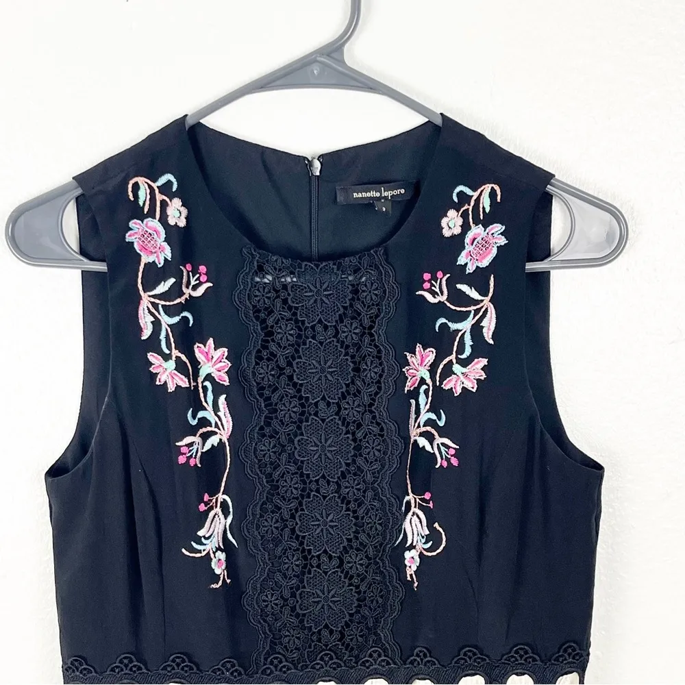 NANETTE LAPORE Poise Black 100% Silk Embroidered Lace Inset Sleeveless Top 2 - Image 5