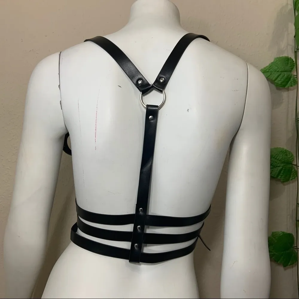 Black Harness O Ring Suspender Belt New - Image 3