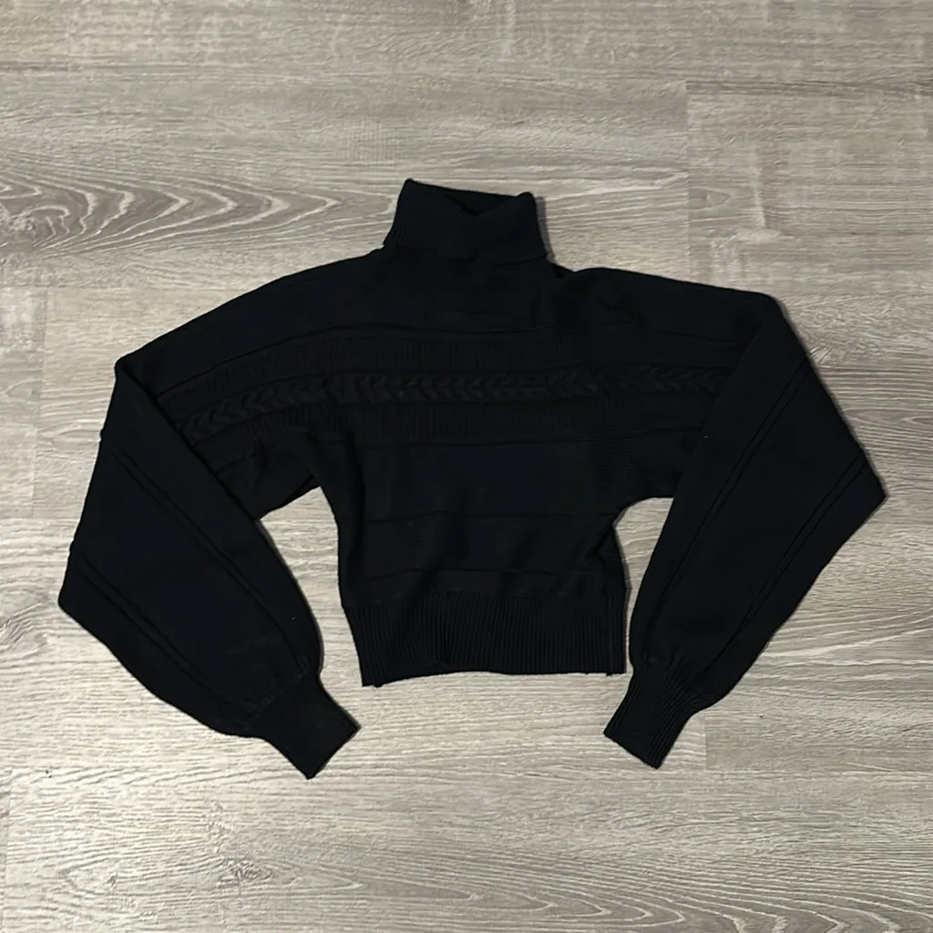 Guess Women’s‎ Zaila Braided Turtleneck Long Sleeve Crop Cozy Sweater Top Sz XS - Image 4