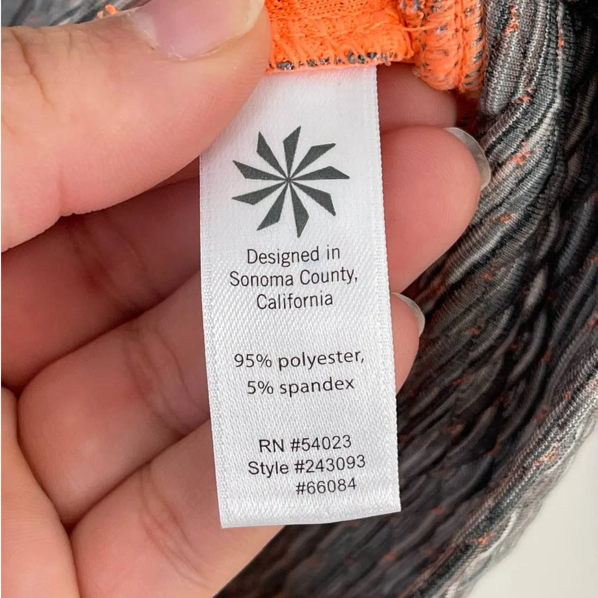 Athleta Snowscape Quilted Crew Neck Pullover Quilted Gray Orange Sweatshirt XXS - Image 9