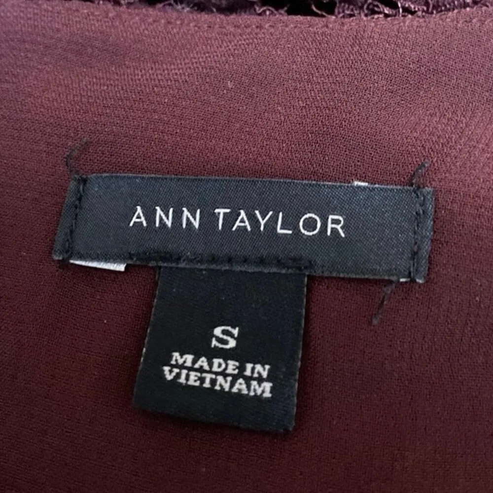 Ann Taylor Women's Red Maroon Short Sleeve Zi Floral Lace Blouse Top Size S - Image 3