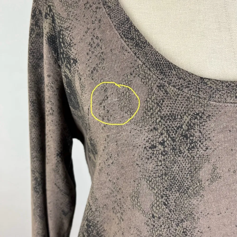 Monrow Brown Snake Print Sweater Size M - Image 4