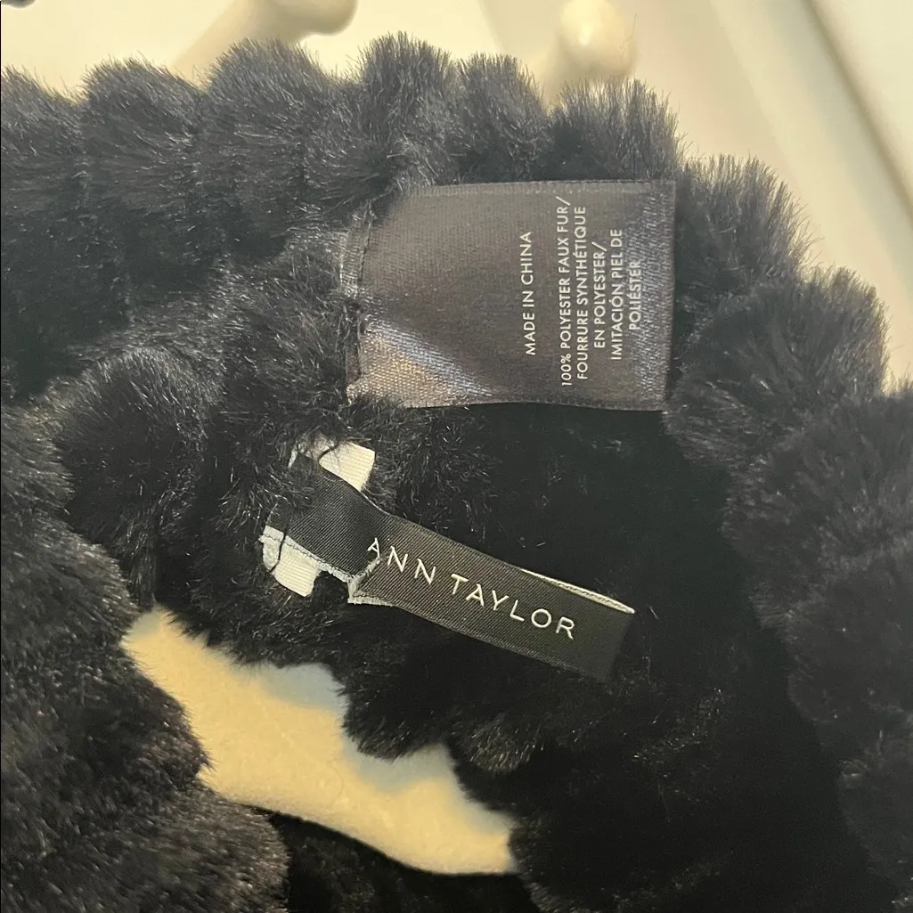 Ann Taylor Luxurious Black Faux Fur Wrap - Image 3