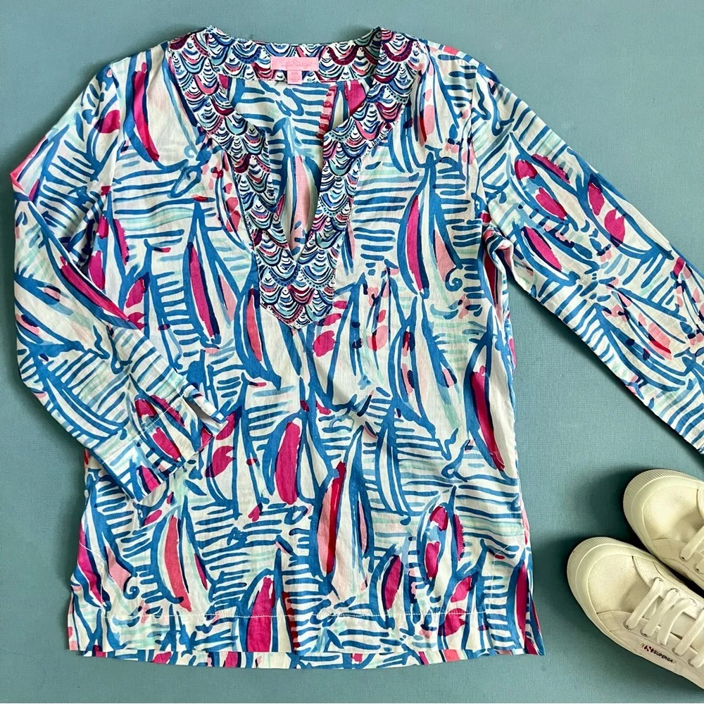 Lilly Pulitzer Amelia Island Red Right Return Resort White Sailboat Tunic - Image 4