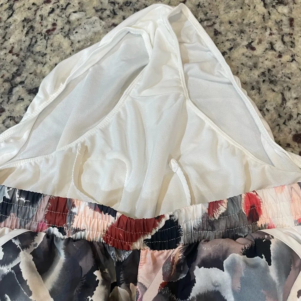 Under Armour Abstract Pattern Shorts - Black, Gray, Pink - Image 3