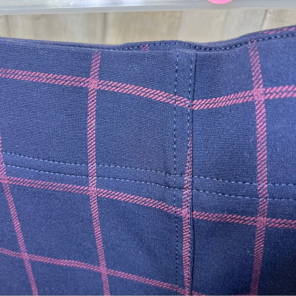 Loft Small Navy Blue & Red Plaid Capri Leggings with 4” Comfort Waistband - Image 7