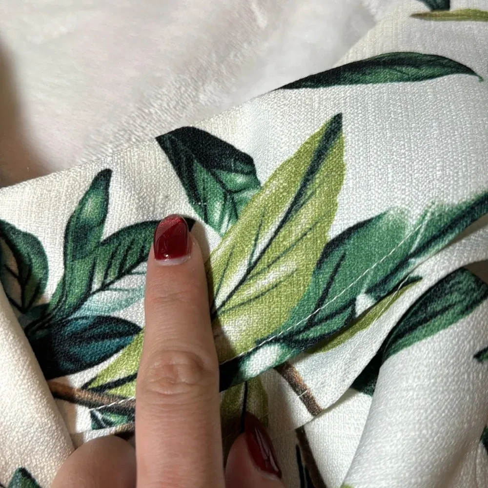 L’Atiste by Amy Tropical Leaf Ruffle Romper Small - Image 11