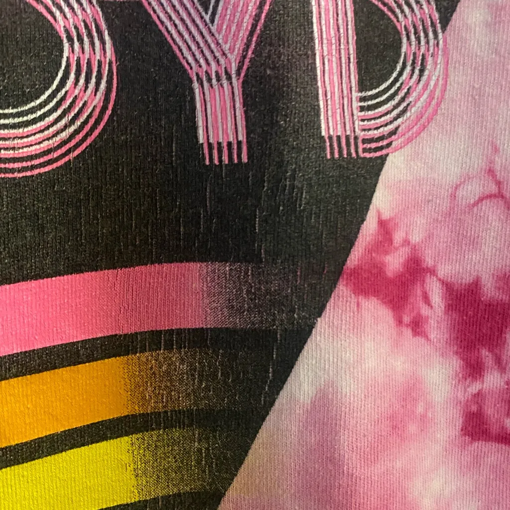 Womens Pink Floyd Band Crop Tee T Shirt L 42” Pink White Tye Dye World Tour ‘73 - Image 5