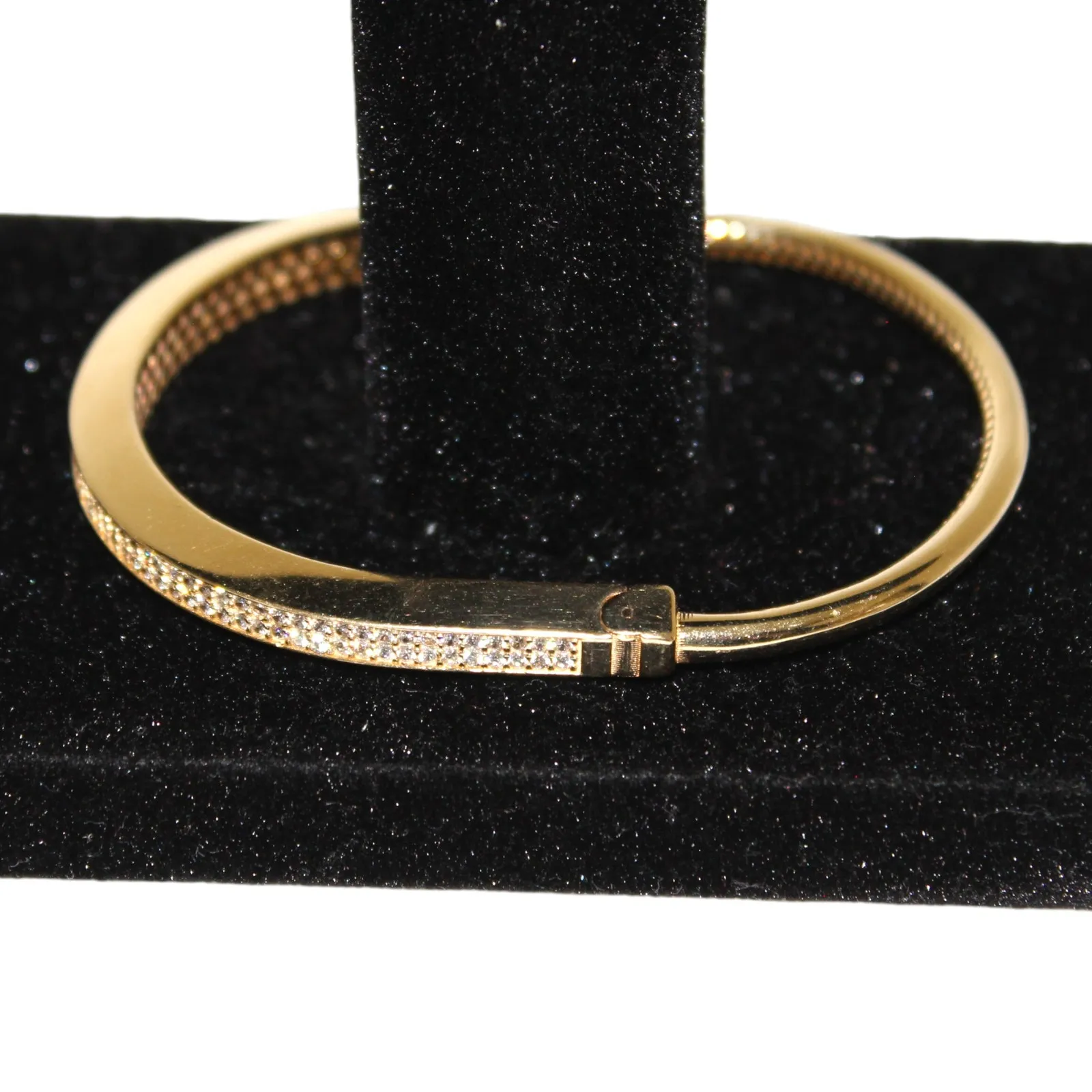 14k Solid Gold Lock Bangle Heavy Gold Bracelet 13.08 Grams - Image 7