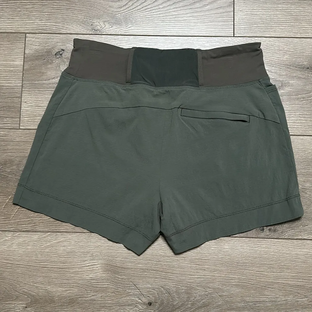 Athleta Trekkie North‎ High Rise Stretch Hiking Casual Shorts Olive Green Size 4 - Image 2