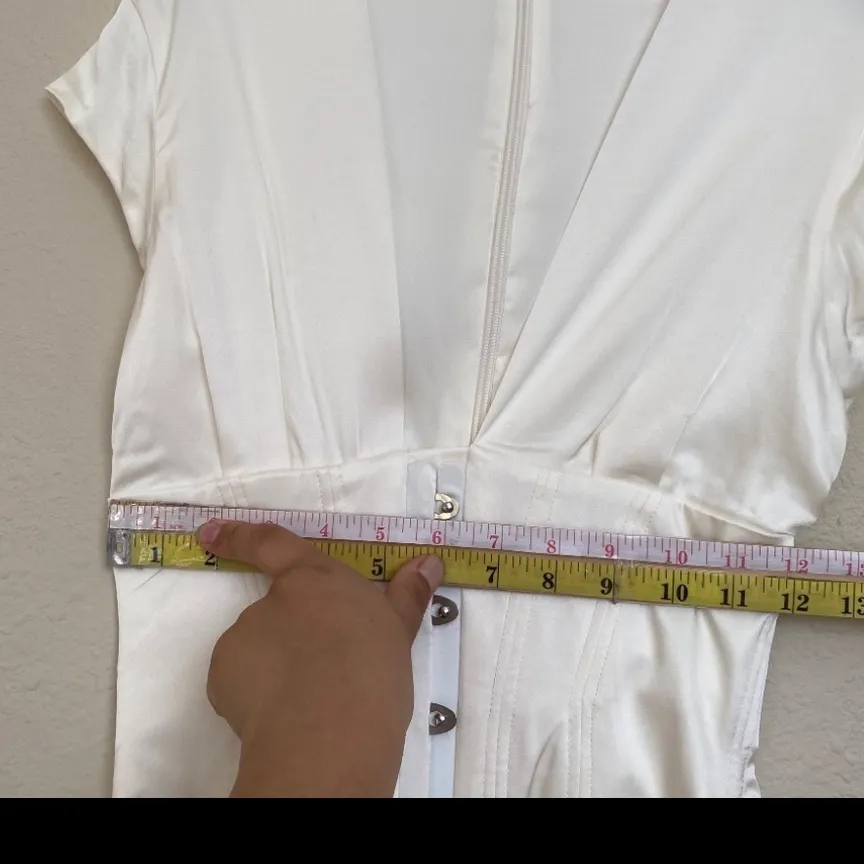 HOUSE OF CB 'Tianna' Ivory Ruffle Corset Dress NWOT size XS - Image 8