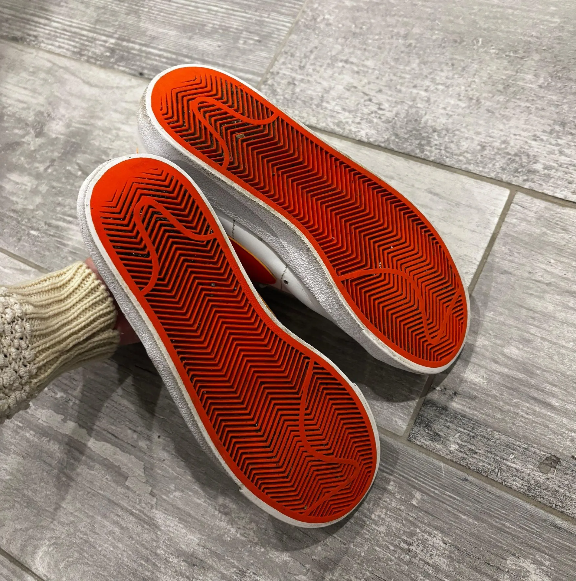 Nike Wmns Blazer Mid '77 SE 'First Use' Used White/Summit White/Sail/Orange - Image 4