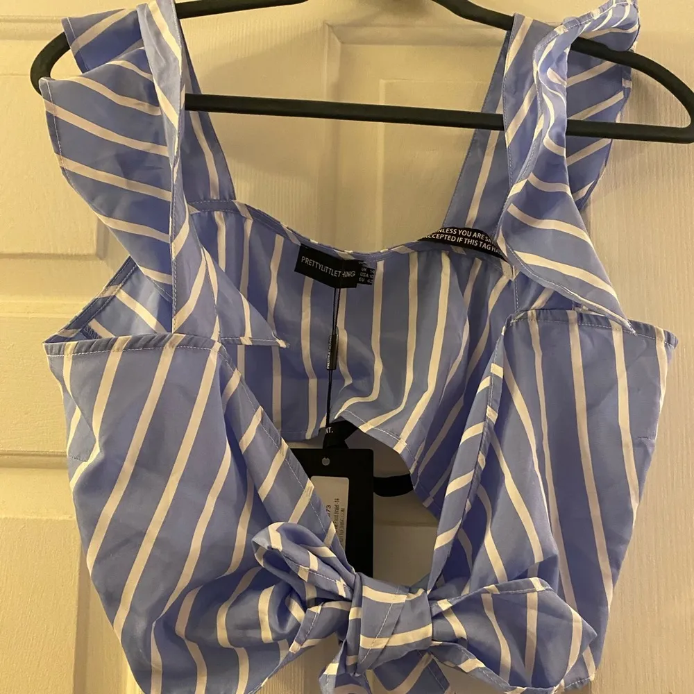 NWT PrettyLittleThing Blue Stripe Frill Tie Front Bralette Top- UK14/US10 - Image 13