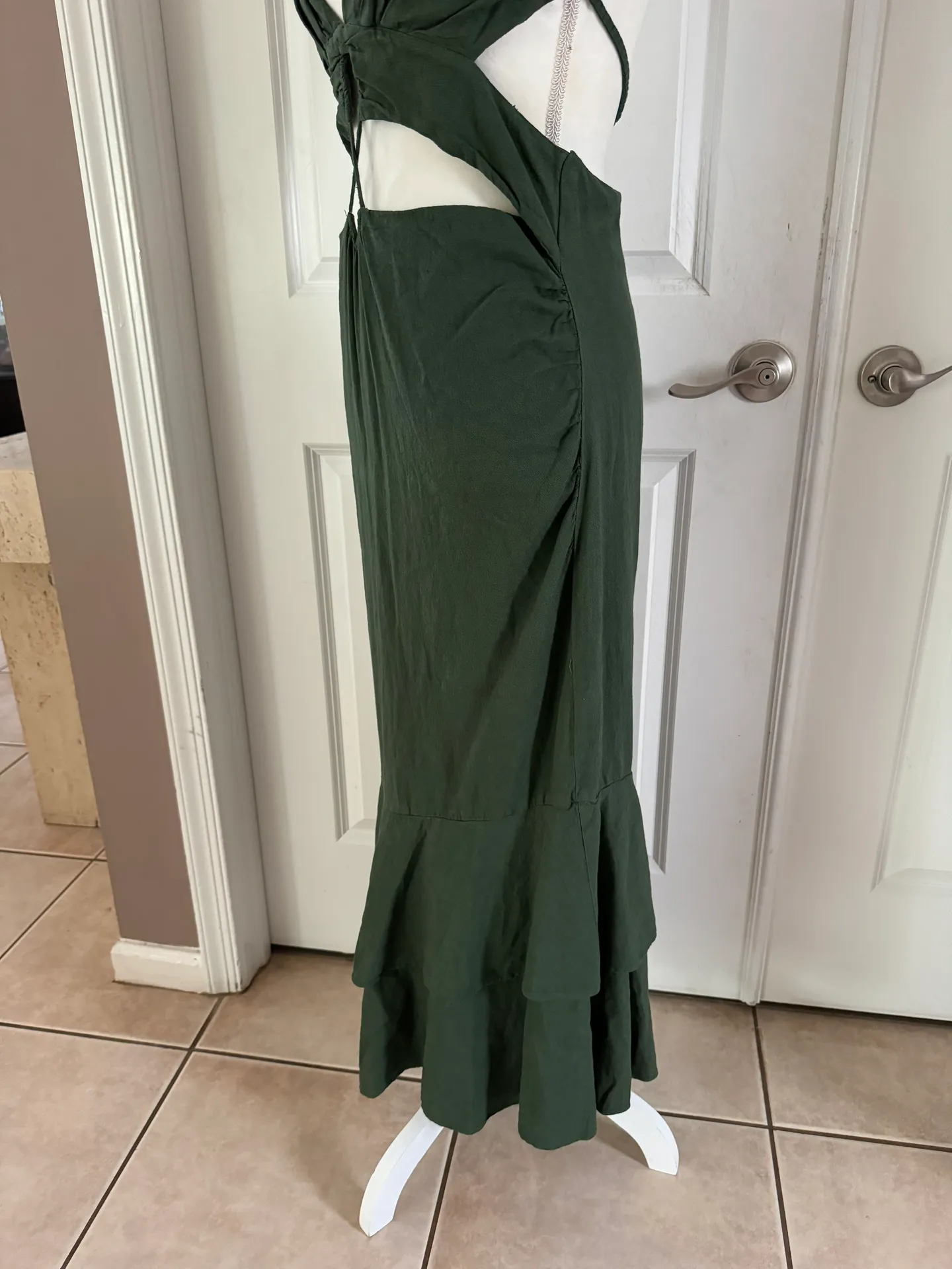 RUFFLED CUT OUT LINEN BLEND DRESS KHAKI - Image 8