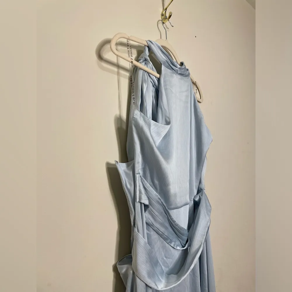 Sachin & Babi Kayla Gown Tie Neck Maxi Crinkle
Dress Ice Blue Size 14 - Image 7