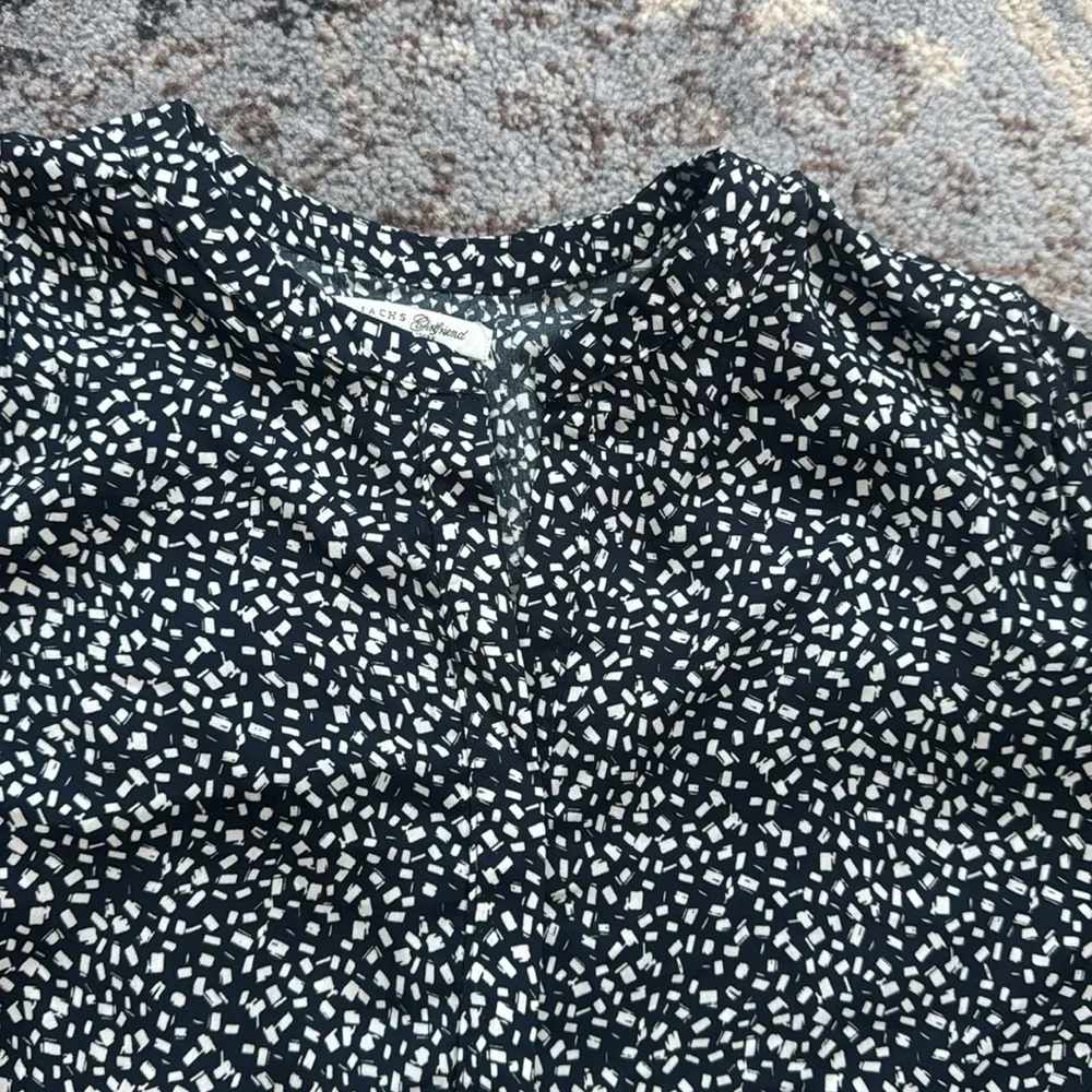 Jach’s Girlfriend 3/4 Sleeve Polka Fit Blouse Black White Medium - Image 2