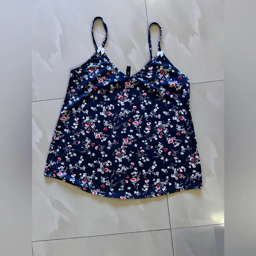 Laura Ashley Women Camisole Top Multicolor Floral Spaghetti Strap V-Neck Size L - Image 8