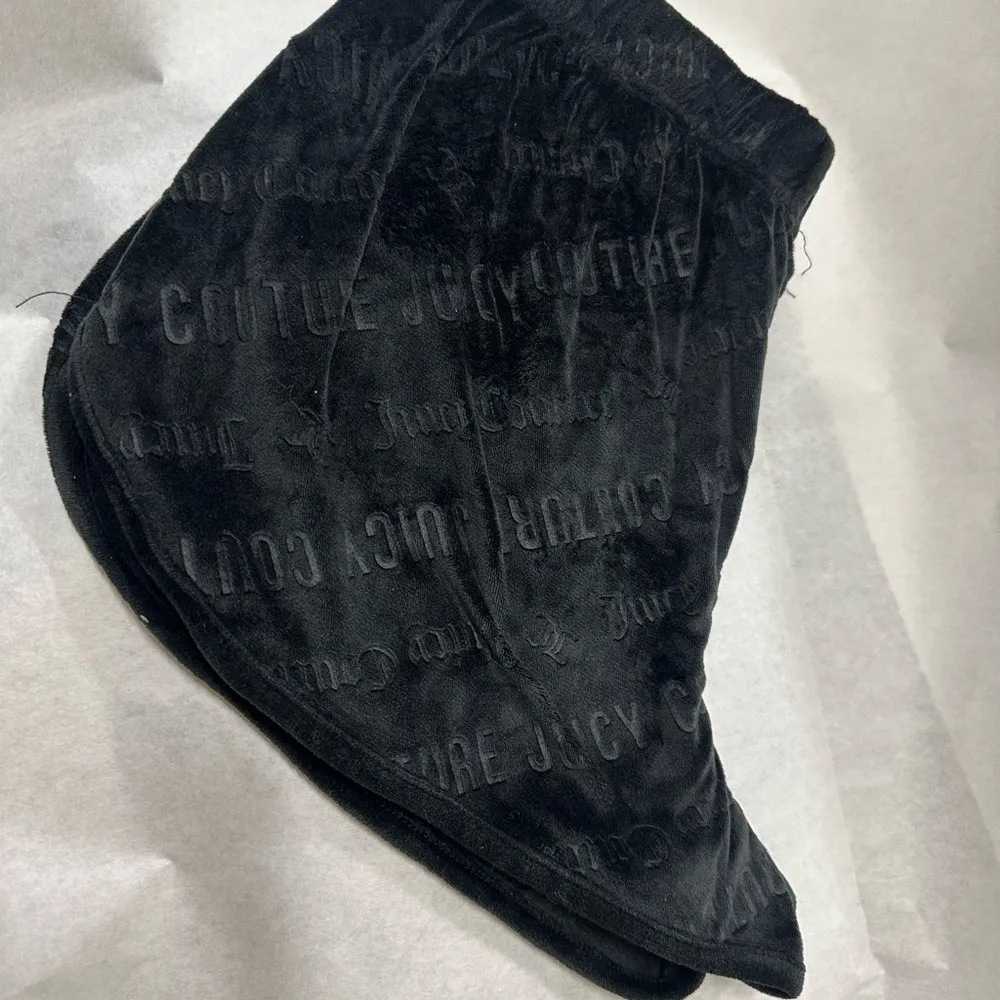 Juicy Couture Black Velour Relaxed Fit Shorts - Image 5