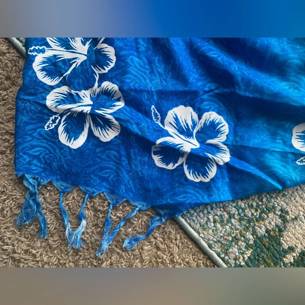 Vintage Hibiscus Collection Hawaii dead stock blue white flower long sarong, OS - Image 2