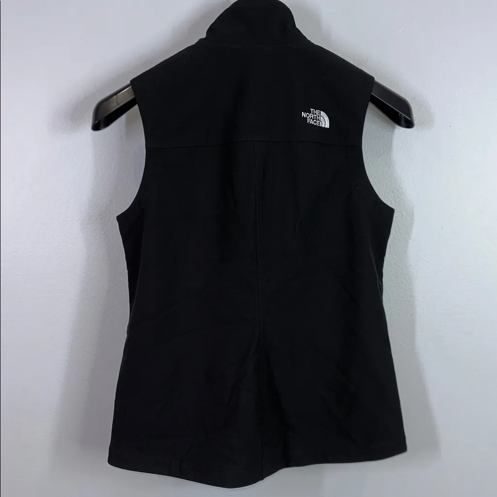 The North Face women’s soft shell full zip embroidered logo vest size small - Image 6